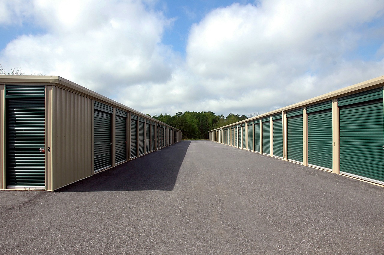 The Advantages of Renting a Storage Unit for Your Home